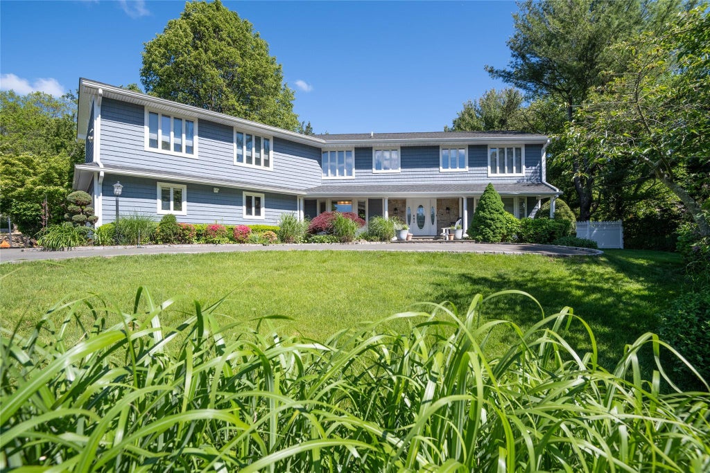1 of 23 - 1 Anvil Court, Dix Hills, NY