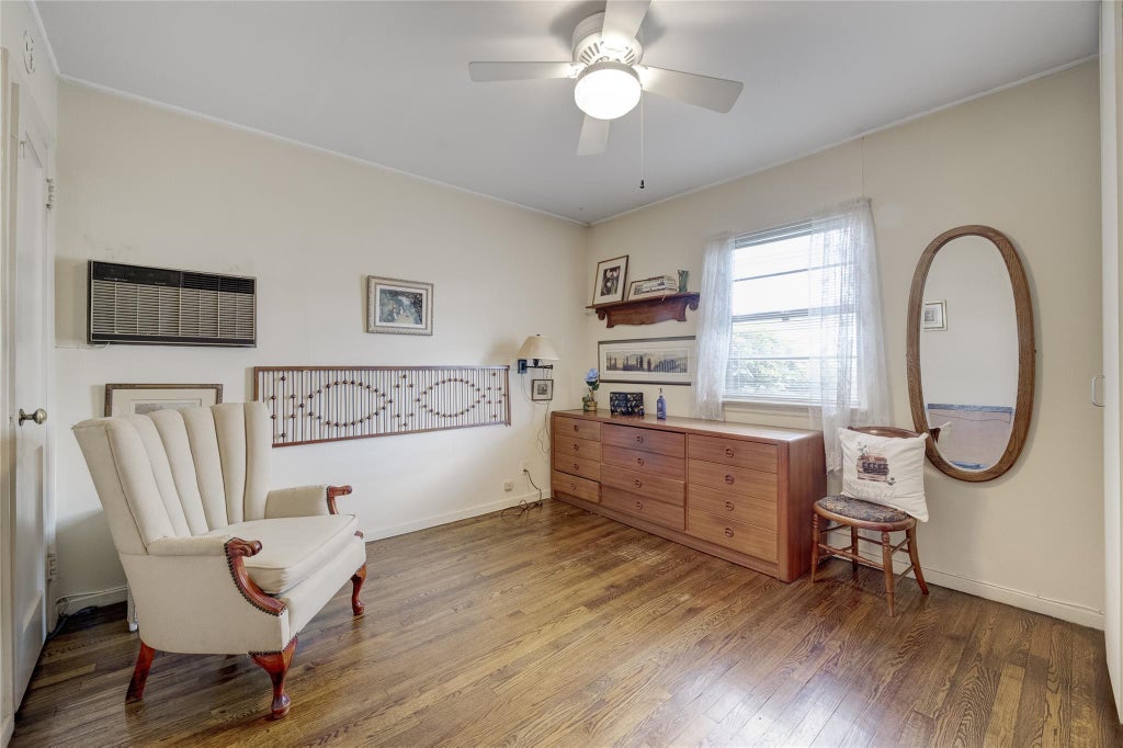 9 of 23 - 1025 Mirabelle Avenue, Westbury, NY