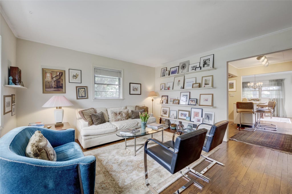 3 of 23 - 1025 Mirabelle Avenue, Westbury, NY