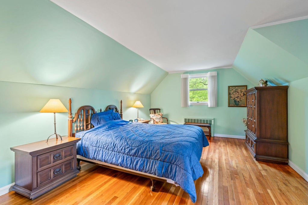 16 of 24 - 24 Cider Mill Lane, Huntington, NY