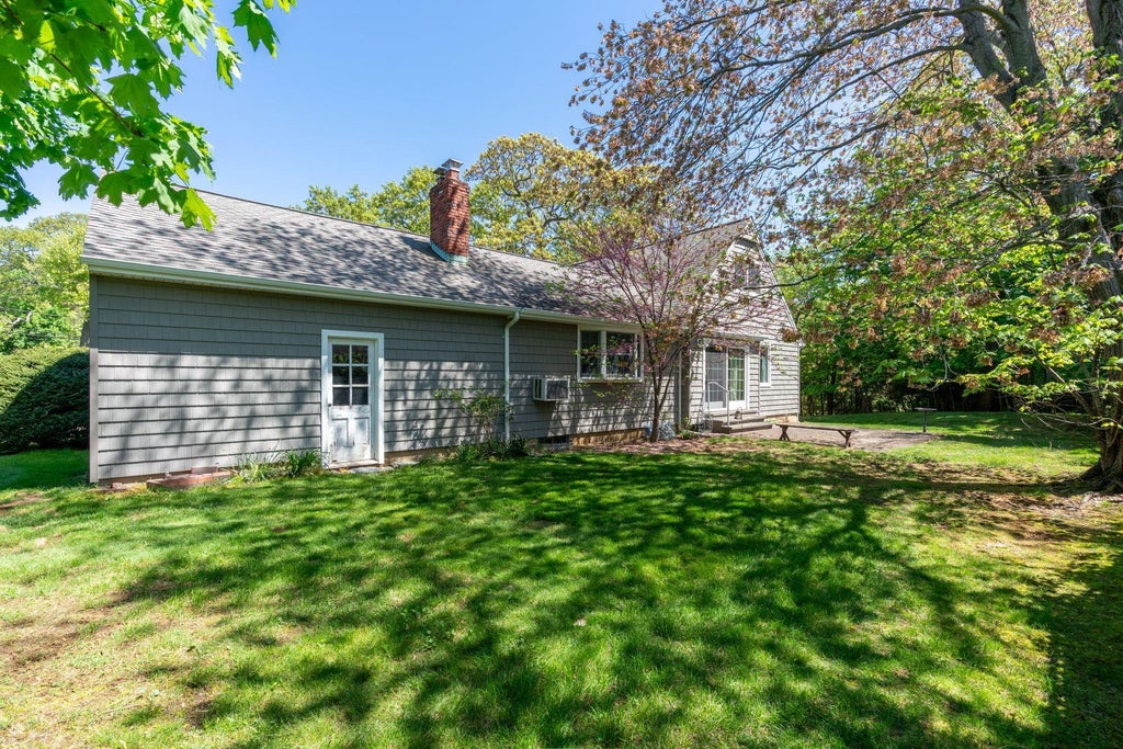 17 of 24 - 24 Cider Mill Lane, Huntington, NY