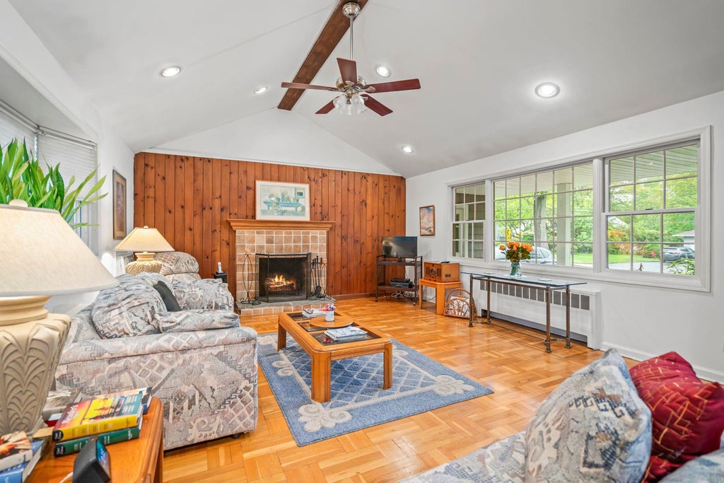 8 of 24 - 24 Cider Mill Lane, Huntington, NY