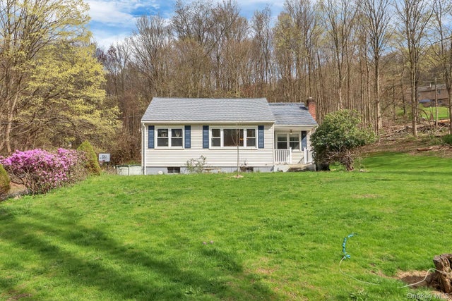 576 Bull Mill Road, Chester