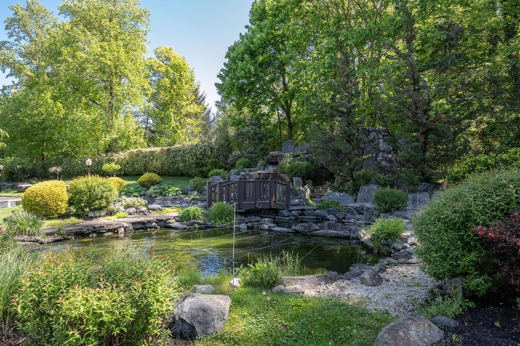 30 of 38 - 86 Old Tappen Road, Locust Valley, NY