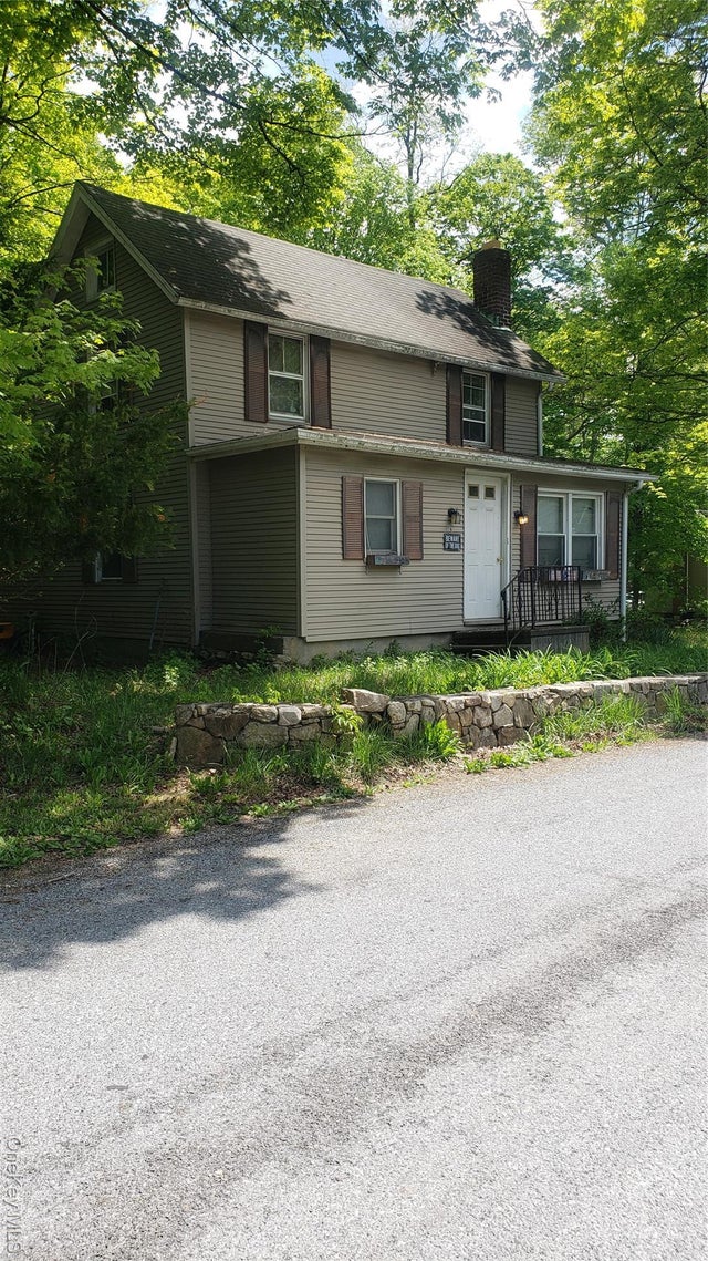 14 Se Mountain Road, Wingdale