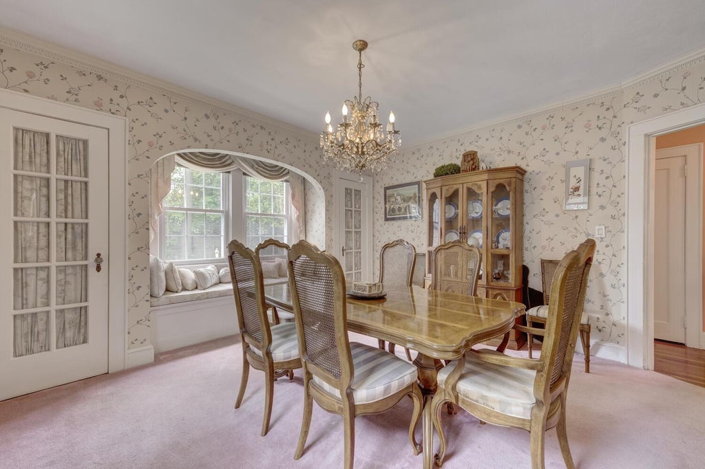9 of 24 - 189 Meadowsweet Road, Mineola, NY
