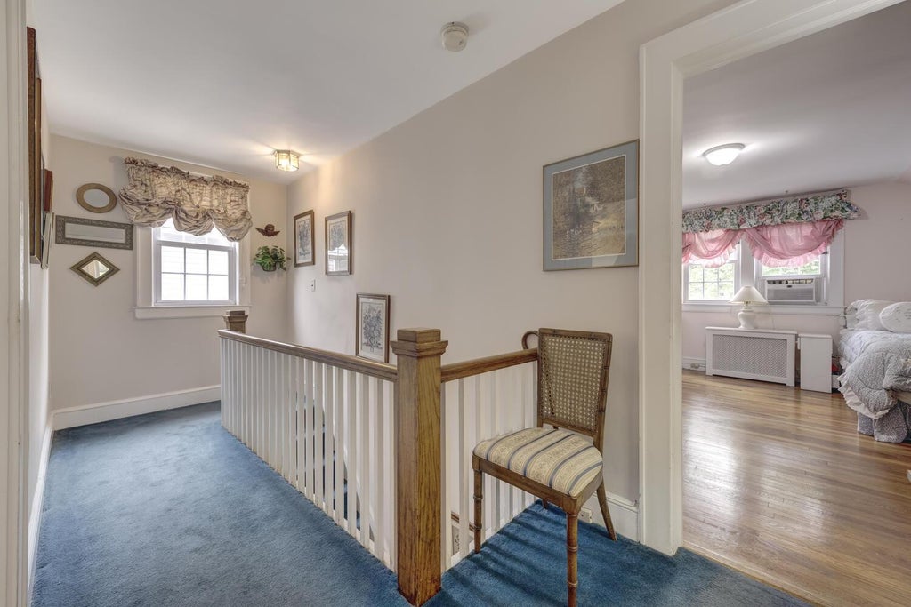 15 of 24 - 189 Meadowsweet Road, Mineola, NY