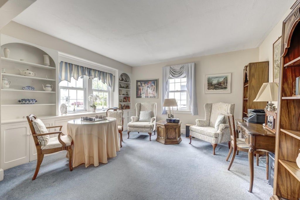 6 of 24 - 189 Meadowsweet Road, Mineola, NY