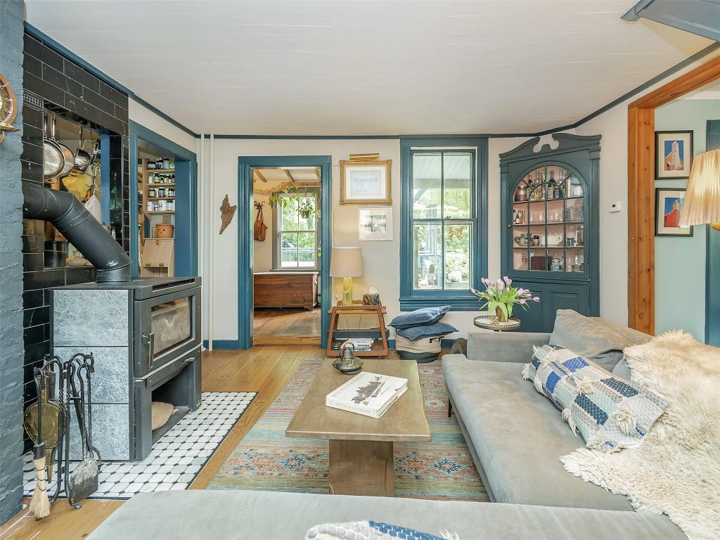 10 of 41 - 71 Park Place, Sea Cliff, NY