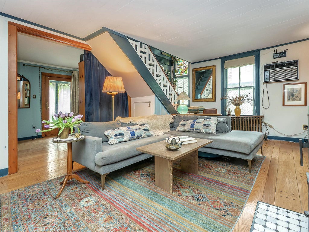 12 of 41 - 71 Park Place, Sea Cliff, NY