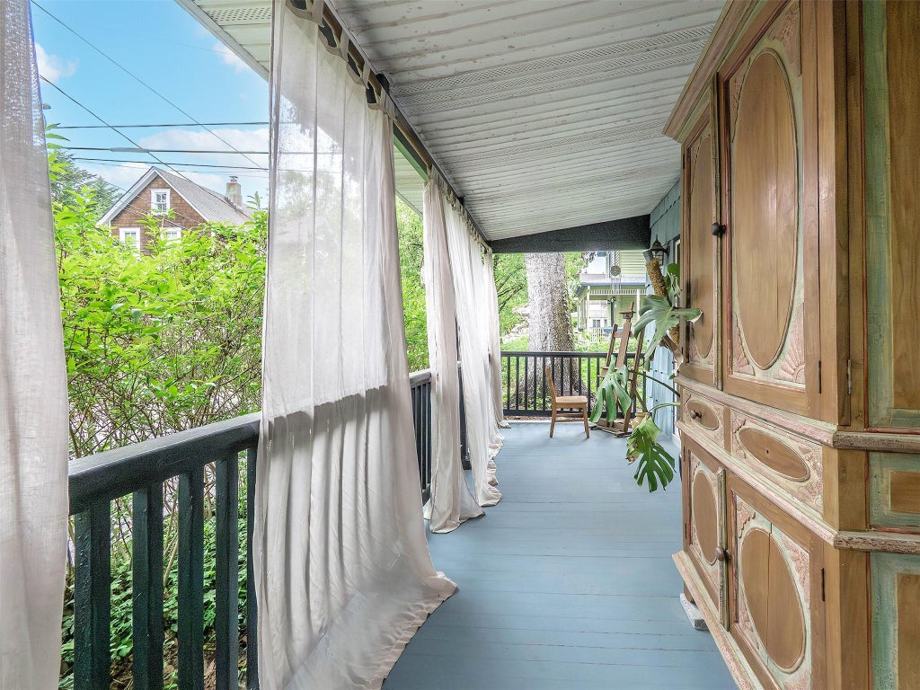 37 of 41 - 71 Park Place, Sea Cliff, NY