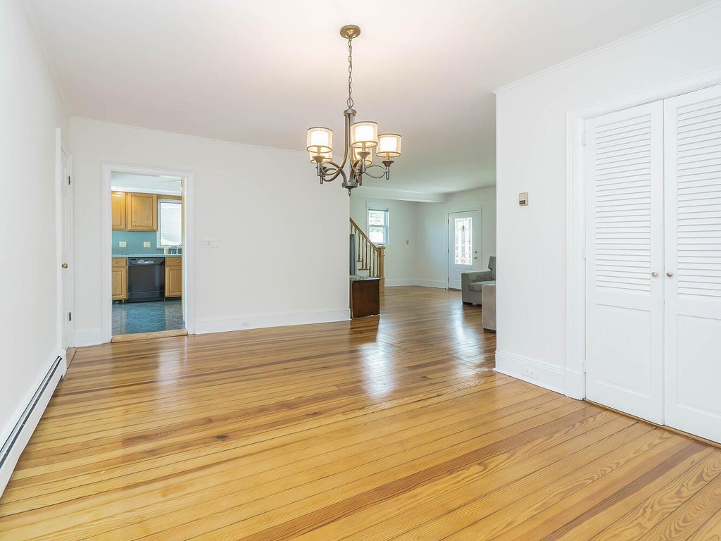 10 of 38 - 8 Glen Avenue, Sea Cliff, NY