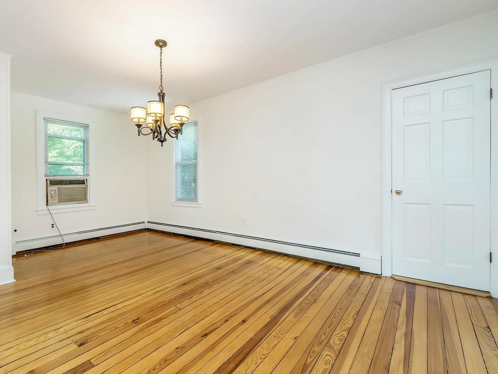 11 of 38 - 8 Glen Avenue, Sea Cliff, NY