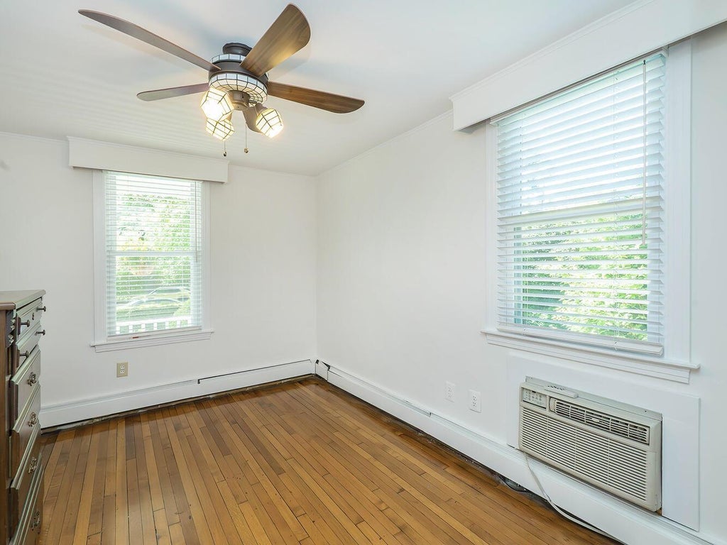 14 of 38 - 8 Glen Avenue, Sea Cliff, NY