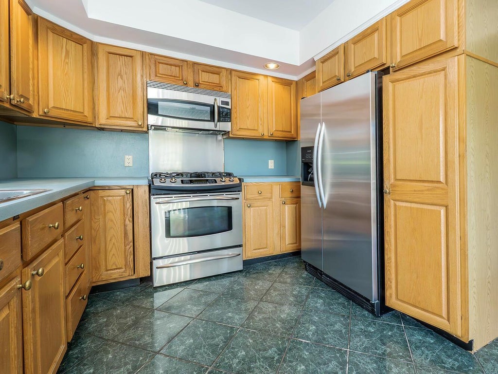 16 of 38 - 8 Glen Avenue, Sea Cliff, NY