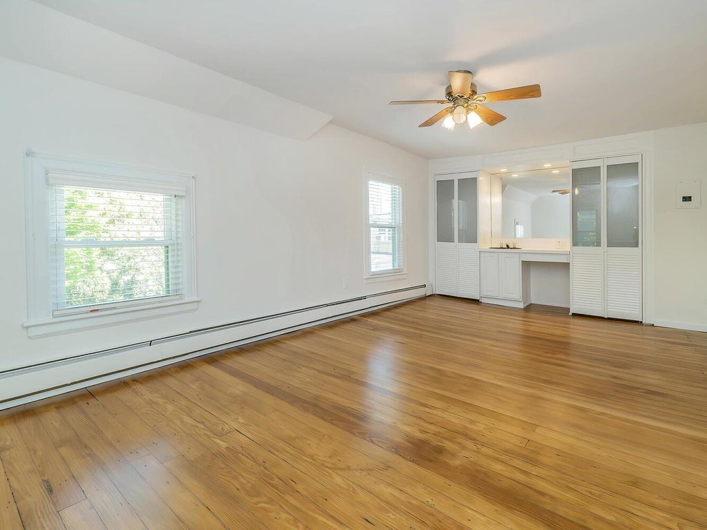 27 of 38 - 8 Glen Avenue, Sea Cliff, NY