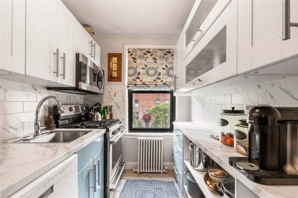 7 of 13 - 316 Richbell Road C2, Mamaroneck, NY