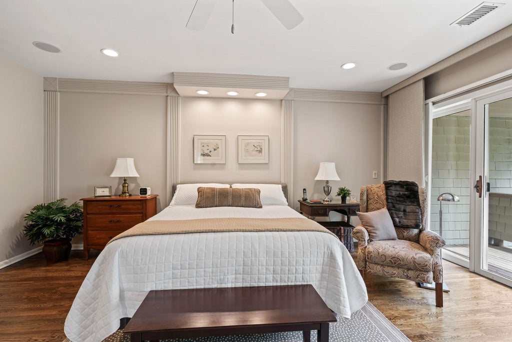 15 of 29 - 6 Insbrook Court, Huntington, NY