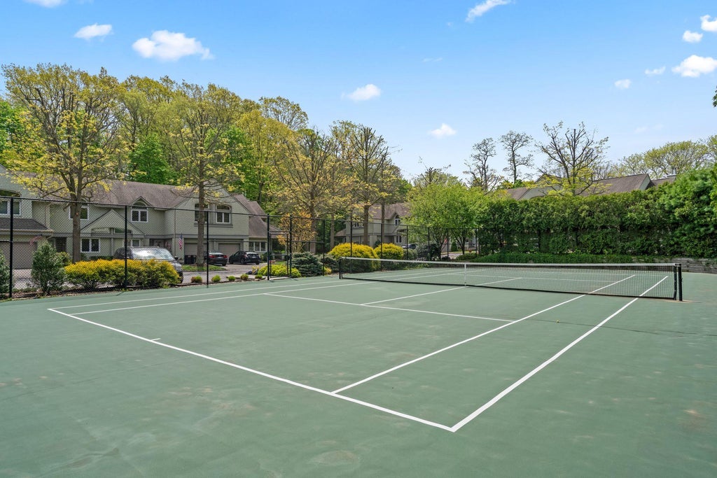27 of 29 - 6 Insbrook Court, Huntington, NY