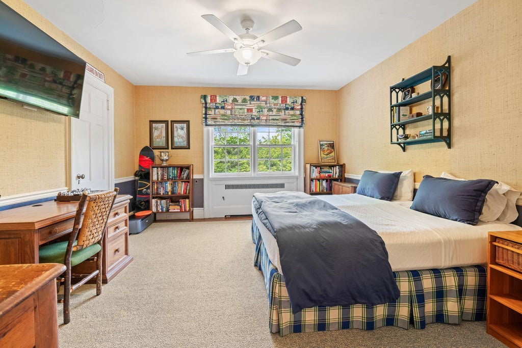 20 of 37 - 11 Meadow Spring Road, Glen Cove, NY