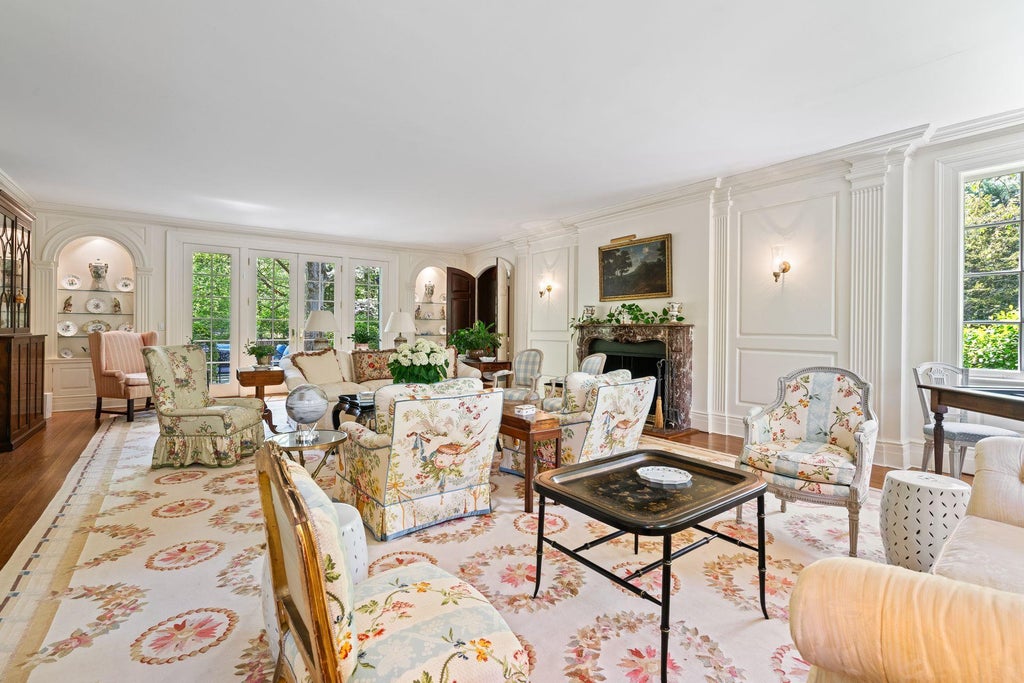 2 of 37 - 11 Meadow Spring Road, Glen Cove, NY