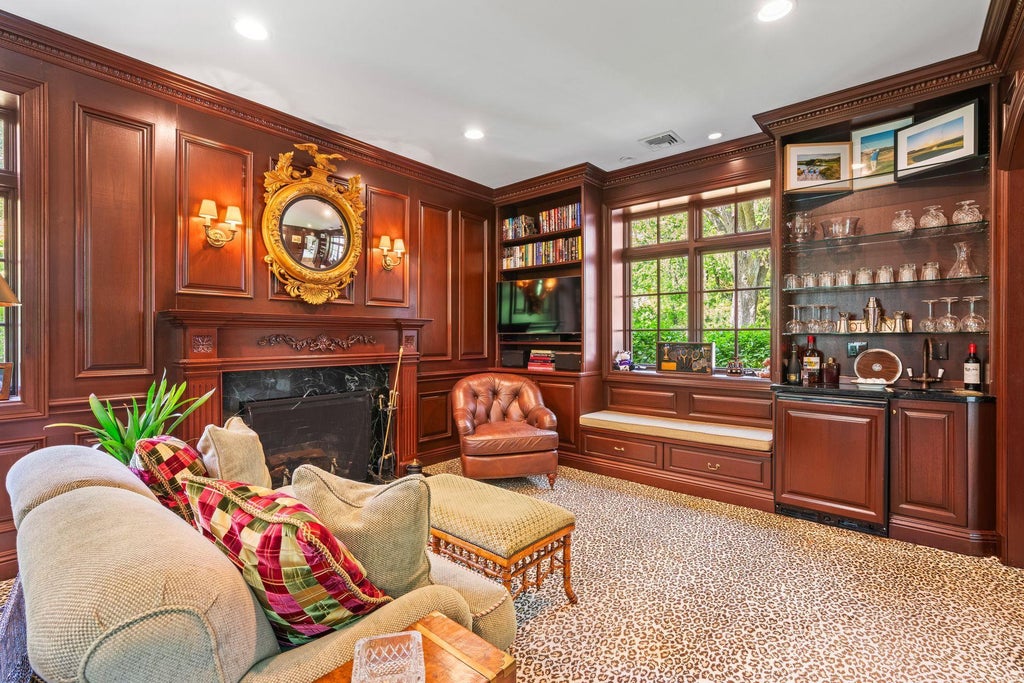 5 of 37 - 11 Meadow Spring Road, Glen Cove, NY