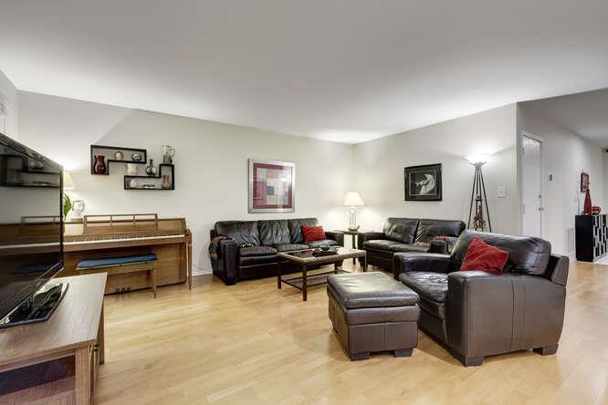 13 of 30 - 141 Southgate Drive, Massapequa Park, NY