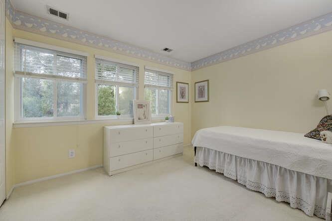 16 of 30 - 141 Southgate Drive, Massapequa Park, NY