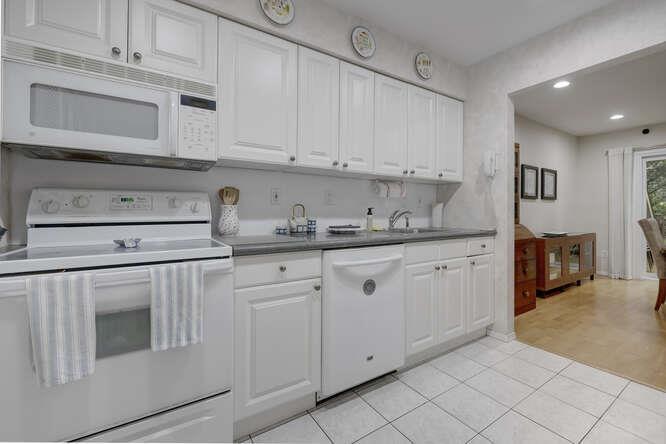 5 of 30 - 141 Southgate Drive, Massapequa Park, NY