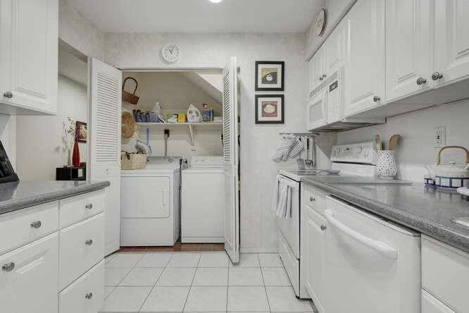 7 of 30 - 141 Southgate Drive, Massapequa Park, NY