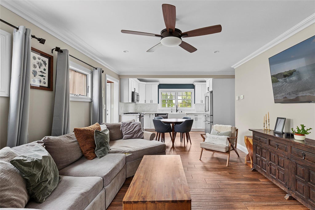 4 of 18 - 3 Spruce Lane, Glen Cove, NY