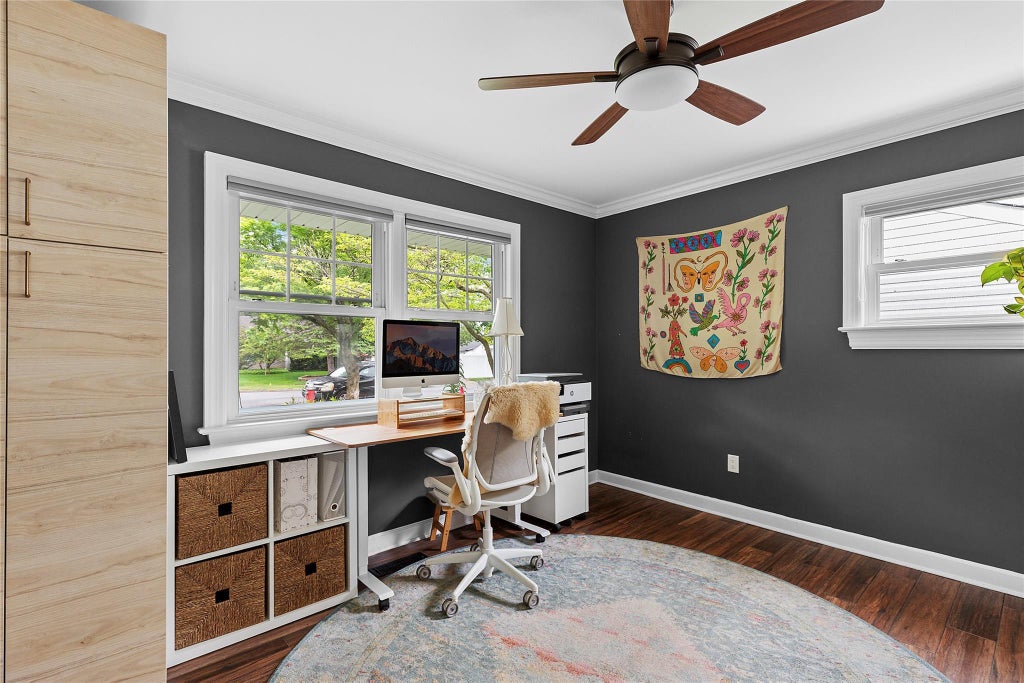 7 of 18 - 3 Spruce Lane, Glen Cove, NY