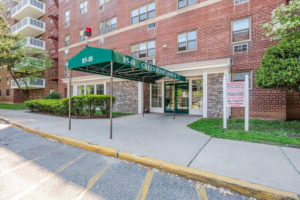 85-10 151 Avenue # 5e, Howard Beach