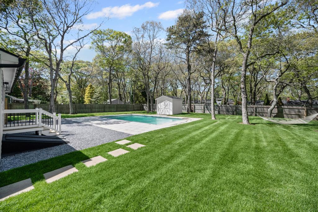19 of 29 - 10 Shinnecock Lane, Hampton Bays, NY