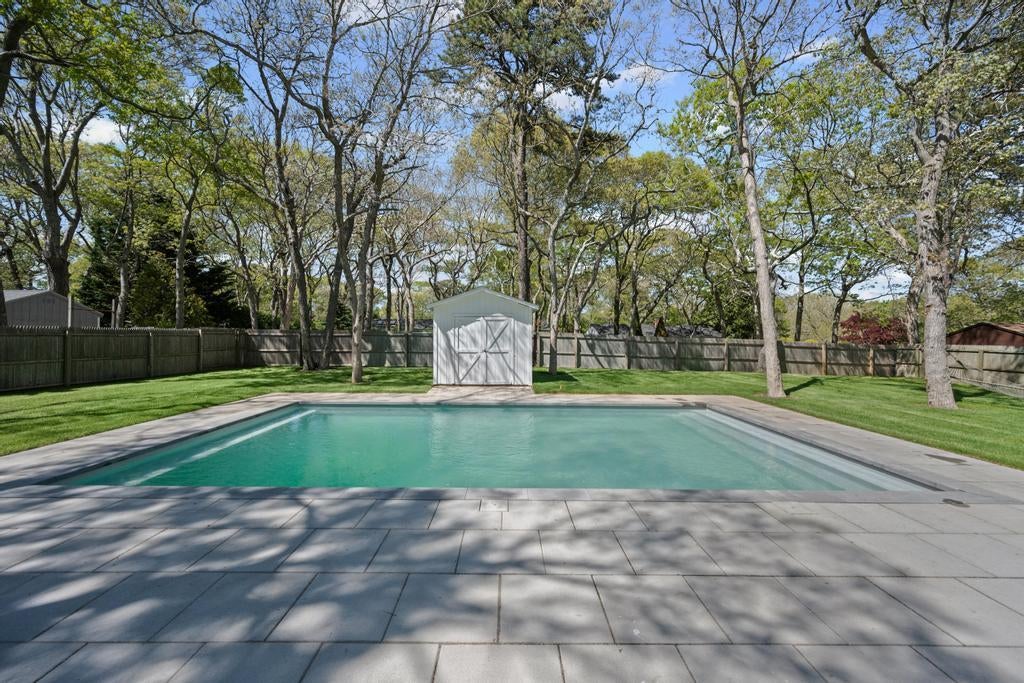 21 of 29 - 10 Shinnecock Lane, Hampton Bays, NY