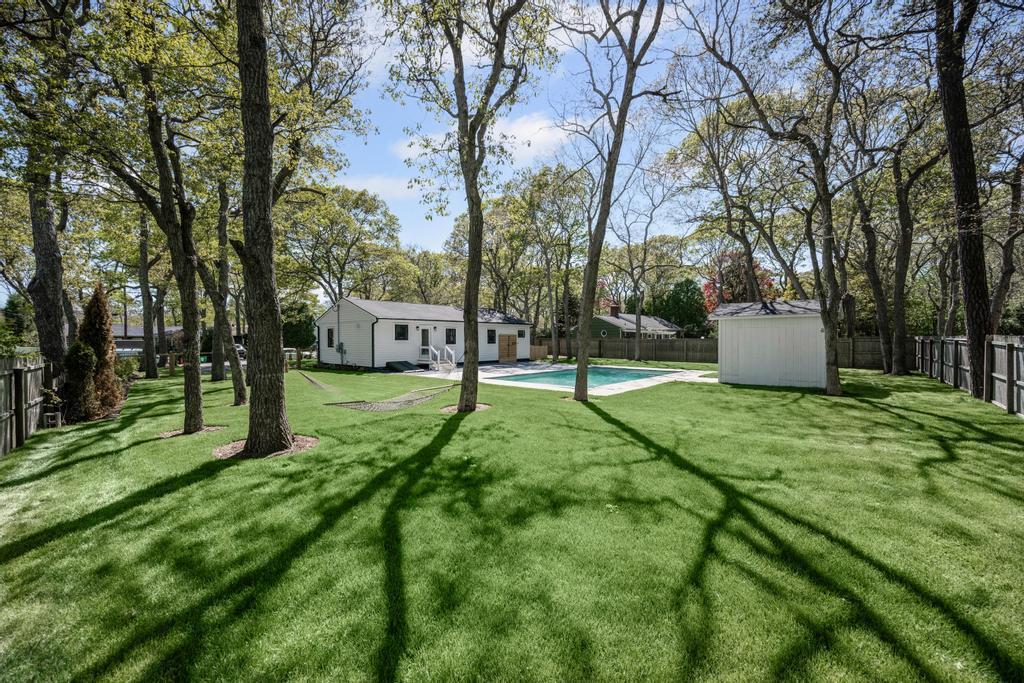 22 of 29 - 10 Shinnecock Lane, Hampton Bays, NY