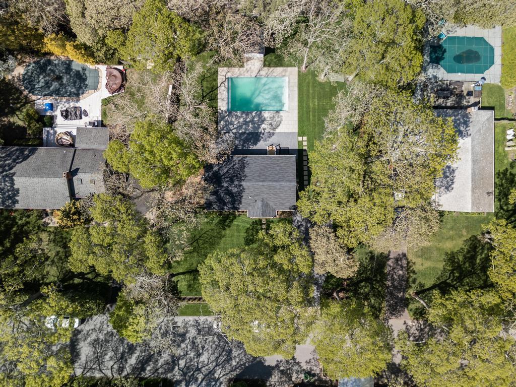 23 of 29 - 10 Shinnecock Lane, Hampton Bays, NY