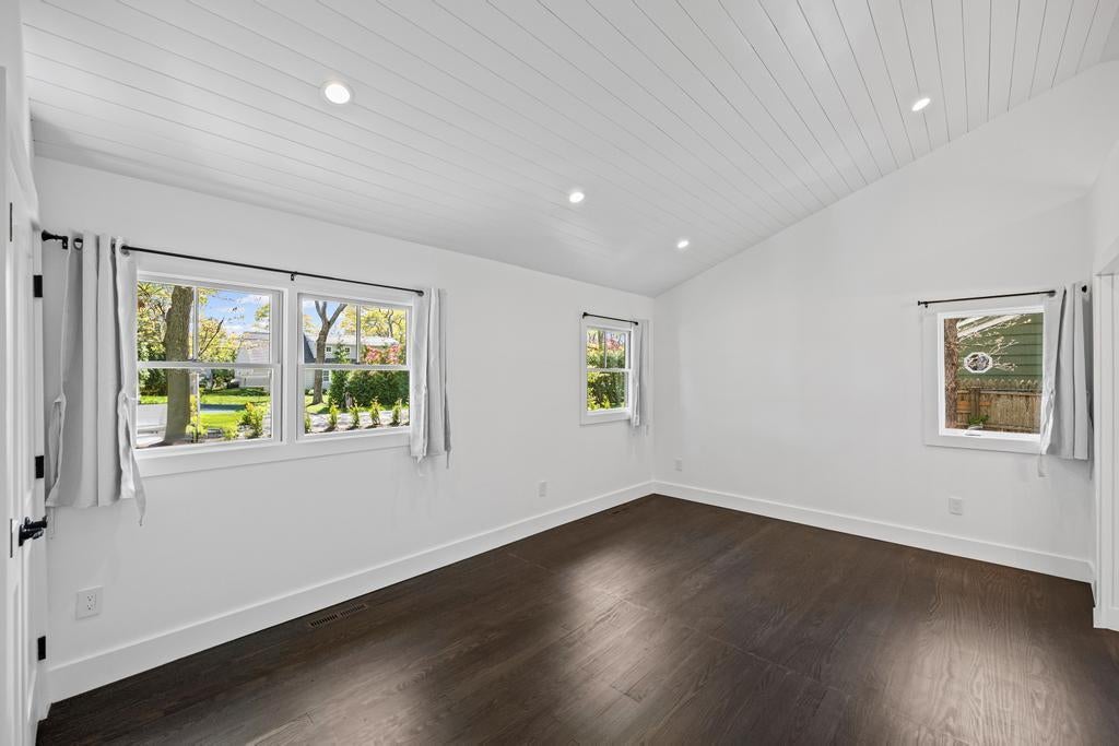5 of 29 - 10 Shinnecock Lane, Hampton Bays, NY