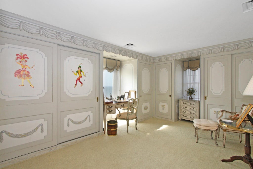 19 of 35 - 2 Wallis Lane, Nissequogue, NY