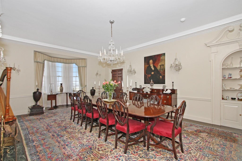 7 of 35 - 2 Wallis Lane, Nissequogue, NY