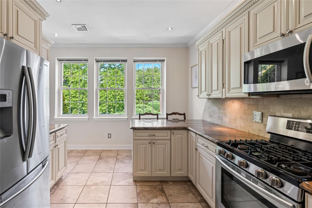 16 of 40 - 69 Bay Avenue # B, Huntington, NY