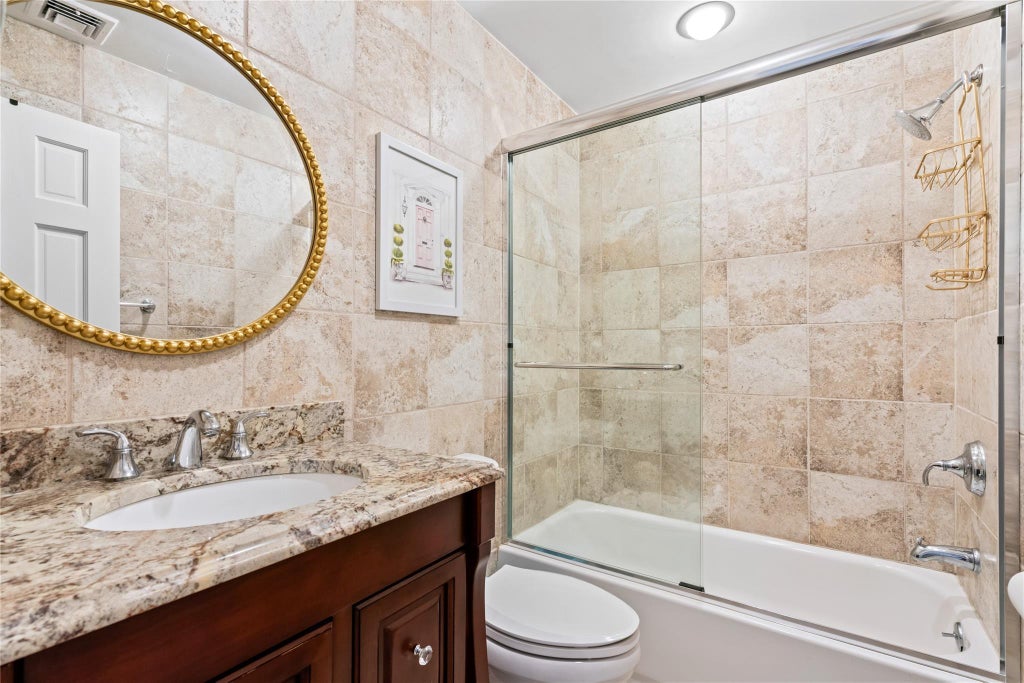 19 of 40 - 69 Bay Avenue # B, Huntington, NY