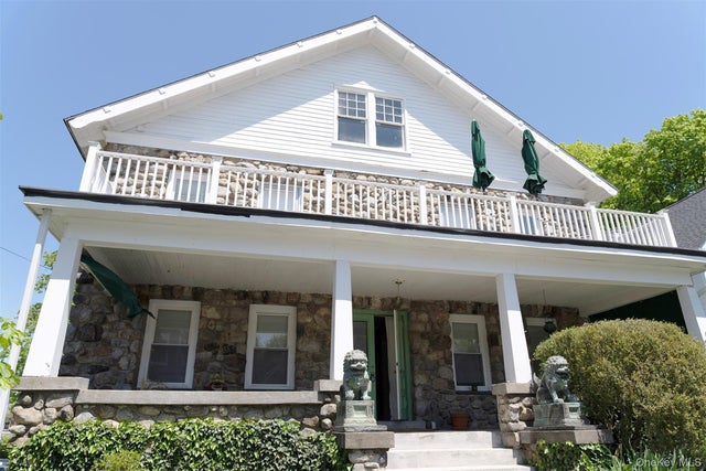 17 Washington Avenue, Millbrook