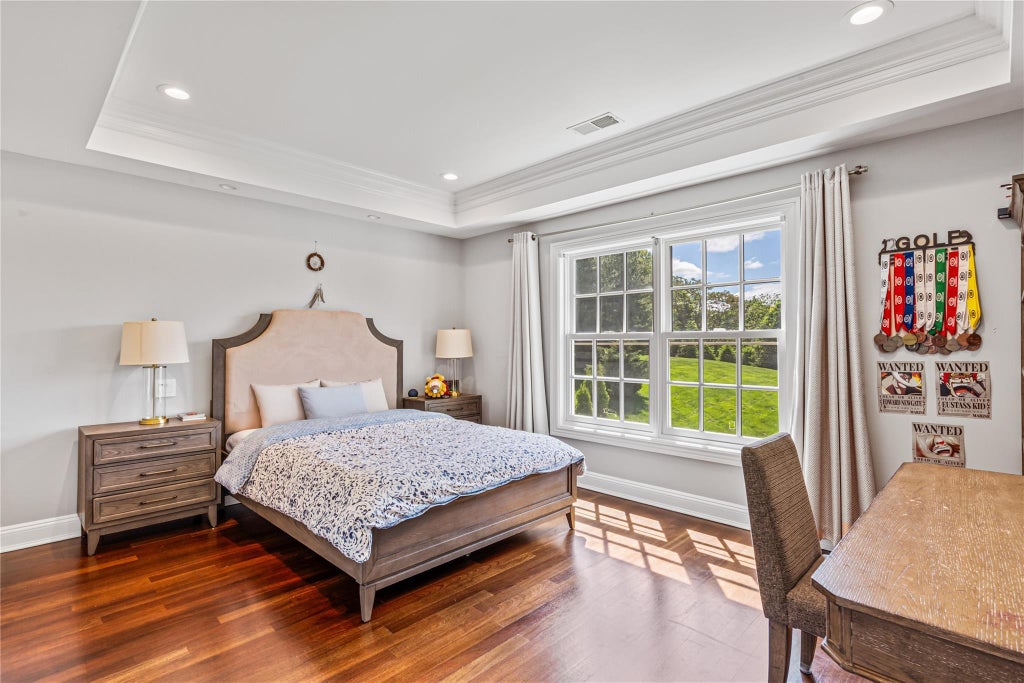 22 of 42 - 55 Westgate Road, Muttontown, NY