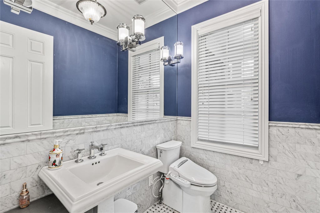 31 of 42 - 55 Westgate Road, Muttontown, NY