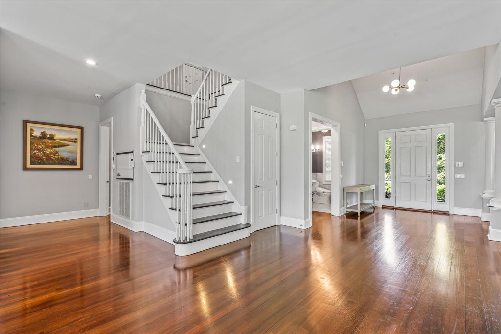 5 of 42 - 55 Westgate Road, Muttontown, NY