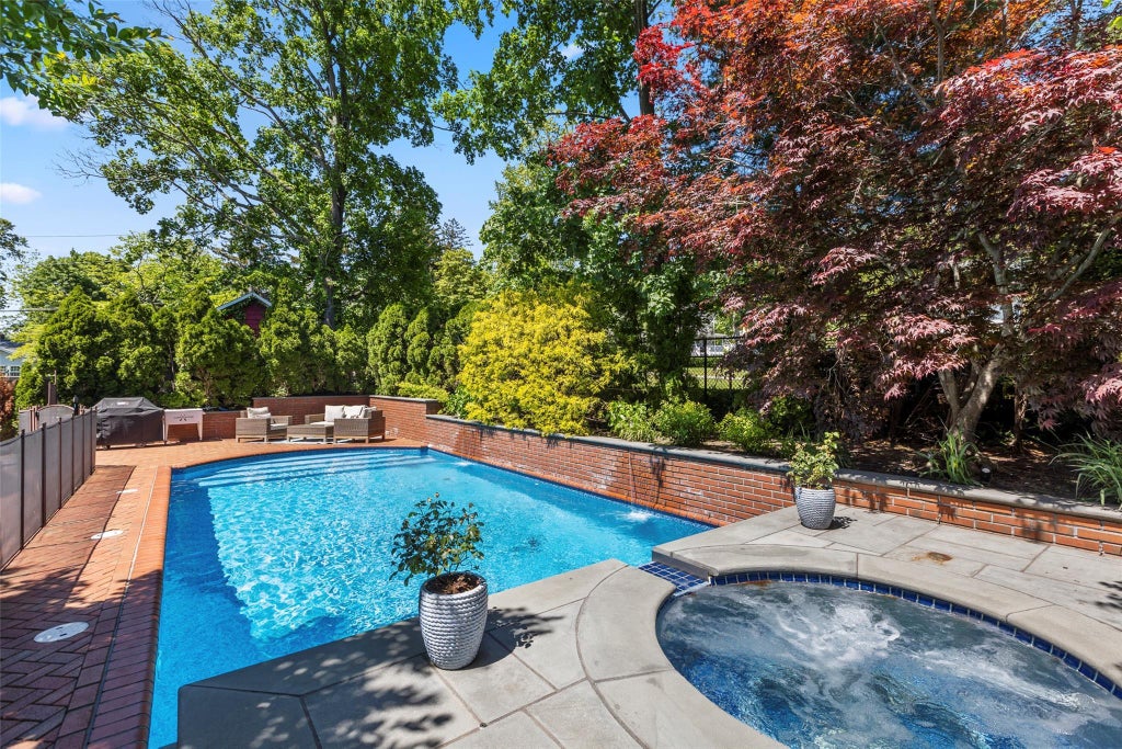 9 of 50 - 205 1st Avenue, Port Jefferson Village, NY