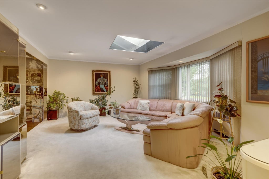 2 of 20 - 113 Stratford, Roslyn Heights, NY