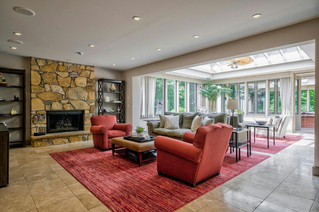 12 of 50 - 4 Aldgate Drive, Manhasset, NY