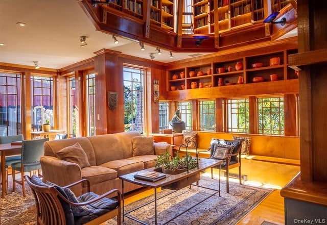 9 Oxford Road, White Plains